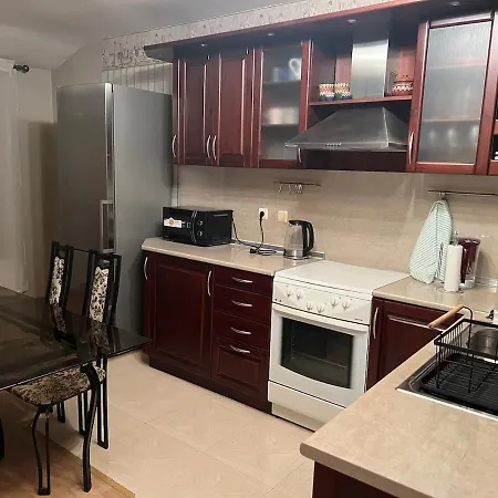 Spacious 2-bedroom Oasis In Lejlighed Varna